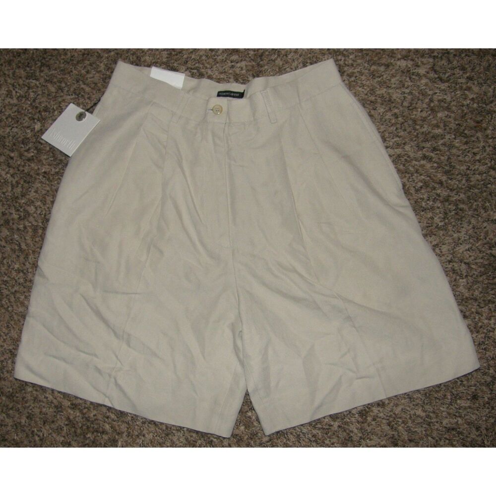 NWT Creamy Beige Sz 8 Casual Wear Pleated High Waisted Shorts Pockets ASHWORTH